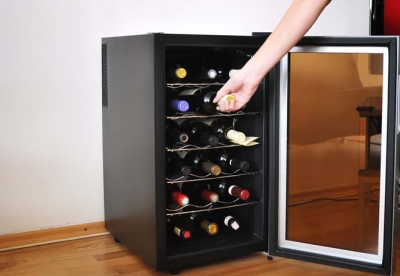 WINE CHILLER SEBAGAI HADIAH